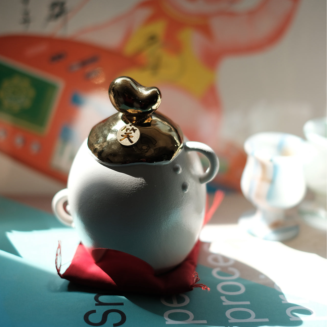 minimal happy bean 招笑豆 artist tts the tiny smile art Gift Shop Hong Kong Souvenirs lucky cat ceramic home decor 香港藝術禮品店 創意禮物 陶瓷擺設 招財 快樂 笑臉 搬家 生日送禮