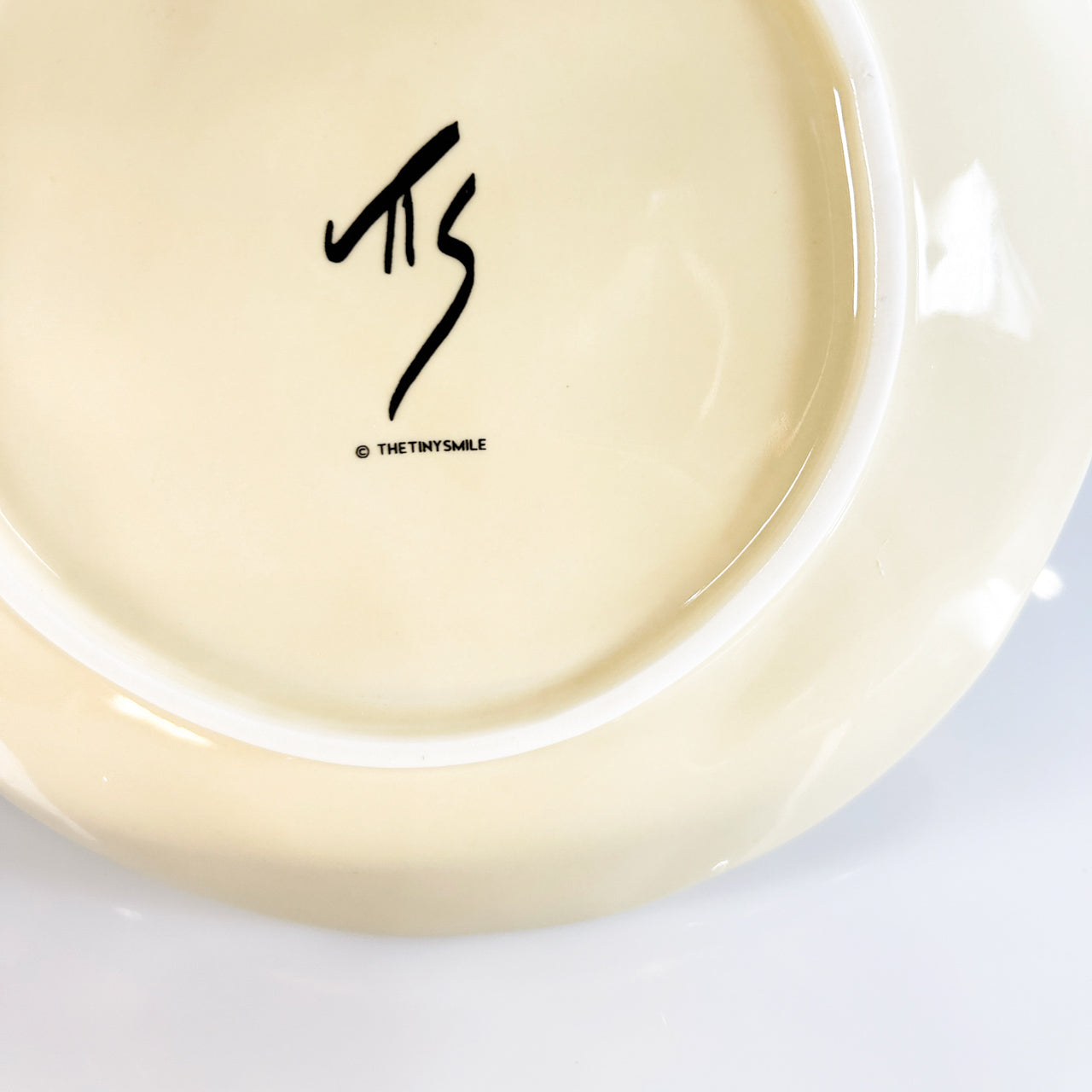 創意搬家禮物 家居擺設 藝術家 陶瓷裝飾碟 彩色 Housewarming Gift in Hong Kong Gifts For Home Affordable Art fornasetti handmade ceramic home decor