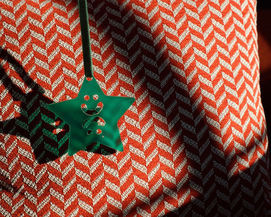 Smiley Face Festive Ornament (Green Star)