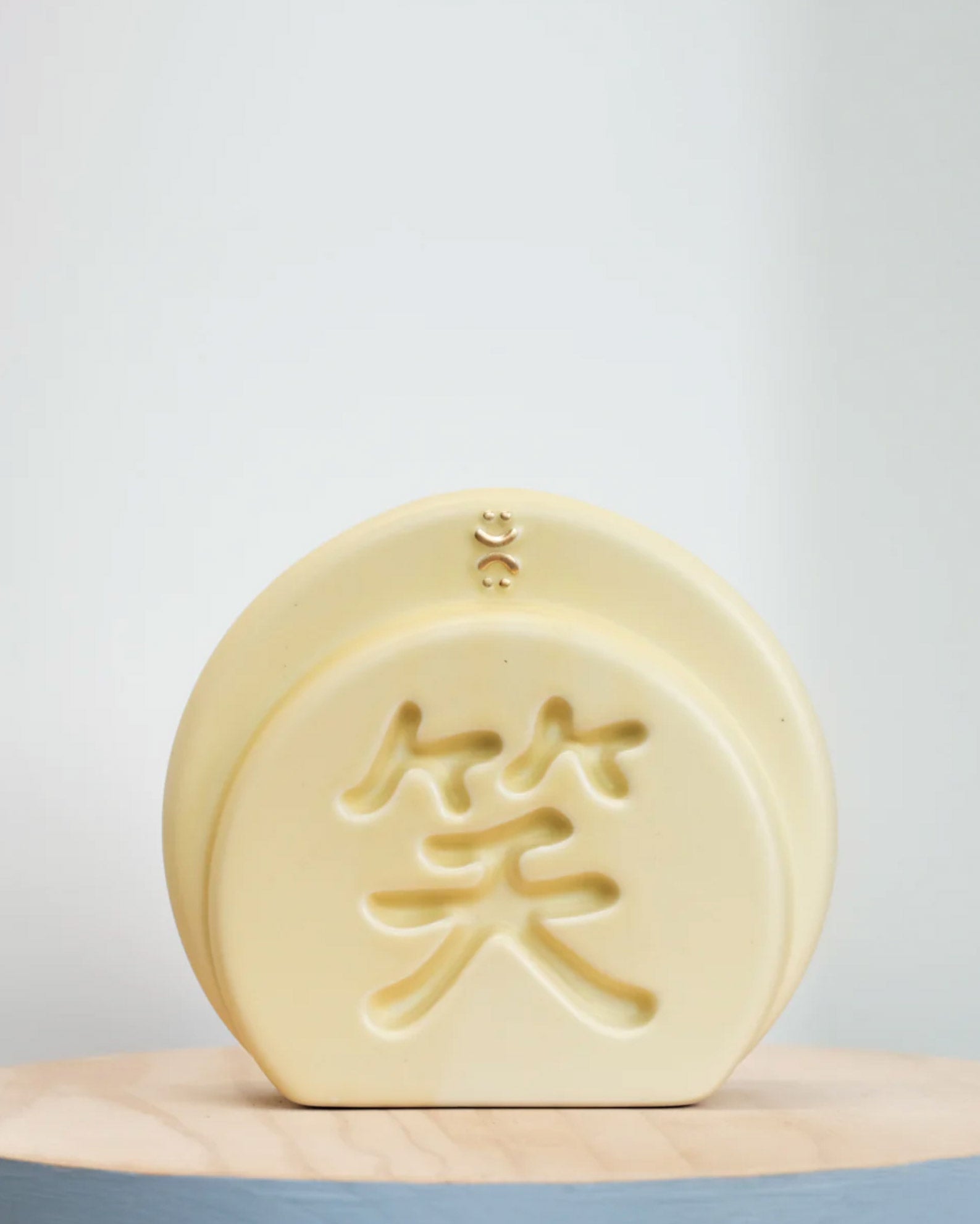 the tiny smile moongate vase ceramic lunar new yew gift 農曆新年禮物